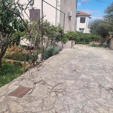 Апартаменти With Parking Space Supetar, Brac - 24499 Супетар