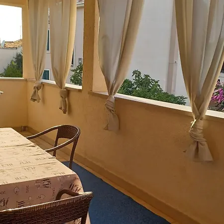 With Parking Space Supetar, Brac - 24499 Апартаменти