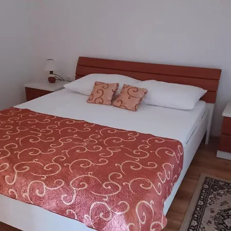 With Parking Space Supetar, Brac - 24499 شقة