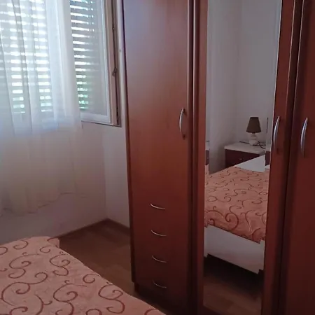 With Parking Space Supetar, Brac - 24499 Апартаменти